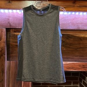 Men’s Lululemon muscle tee, two toned grey. Size small